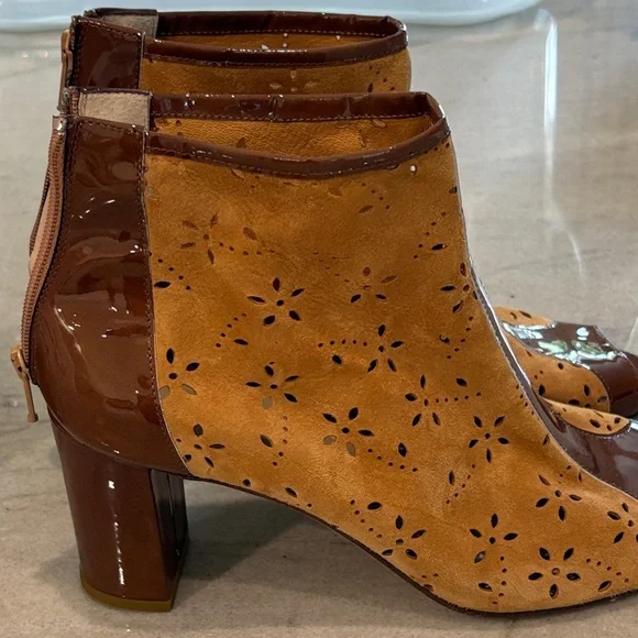 Jennifer Tattanelli Women’s Elegant Laser Cut Ankle Booties - Picture 4 of 7